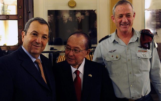 Ex-defense minister Ehud Barak and IDF Chief of Staff Benny Gantz meet with US Sen. Daniel K. Inouye in Jerusalem on January 8, 2012. (photo credit: Ariel Hermoni/Defense Ministry/Flash90) Ex-defense minister Ehud Barak and IDF Chief of Staff Benny Gantz meet with US Sen. Daniel K. Inouye in Jerusalem on January 8, 2012. (photo credit: Ariel Hermoni/Defense Ministry/Flash90)