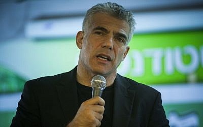 Yair Lapid speaks at Hebrew University, in December 2012 (photo credit: Yonatan Sindel/Flash90)