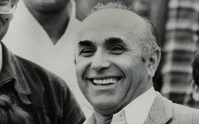 Emmanuel Scheffer, 1923-2012 (photo credit: Moshe Shai/Flash90) Emmanuel Scheffer, 1923-2012 (photo credit: Moshe Shai/Flash90)