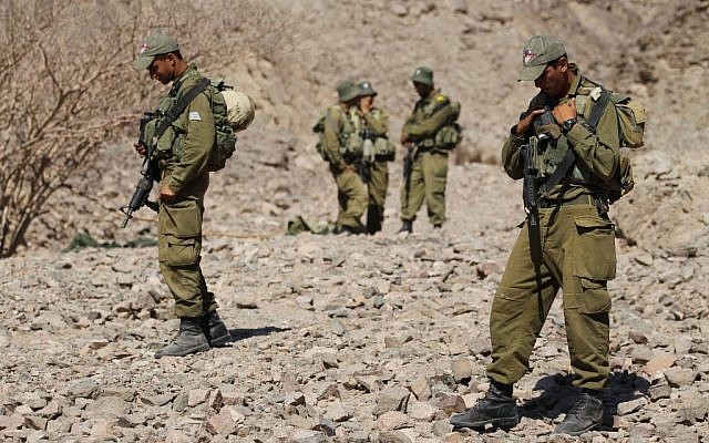 Soldiers patrolling the area north of Eilat after a terror attack in 2011. (photo credit: Nati Shohat/Flash90) Soldiers patrolling the area north of Eilat after a terror attack in 2011. (photo credit: Nati Shohat/Flash90)