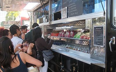 An illustrative photo of a food truck in downtown Los Angeles (photo credit: CC-BY-Ricardo Diaz/Flickr)