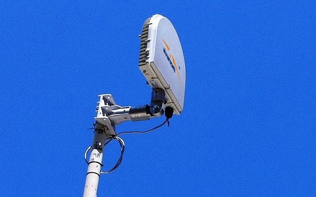 An Alvarion router, mounted outdoors (Photo credit: Courtesy)