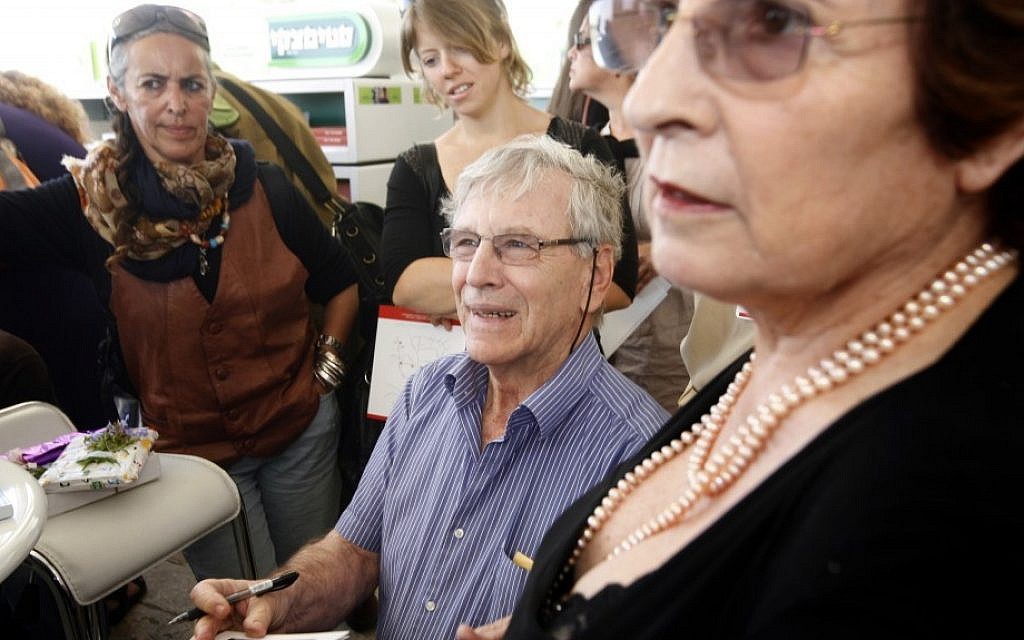 Amos Oz and his main squeeze and archivist, wife Nili Oz, at a 2010 book signing (photo credit: Miriam Alster/Flash 90) Amos Oz and his main squeeze and archivist, wife Nili Oz, at a 2010 book signing (photo credit: Miriam Alster/Flash 90)