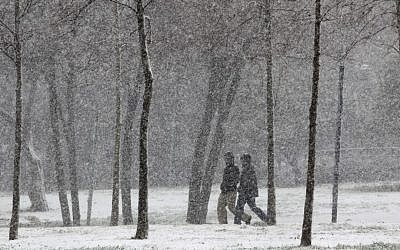 Snow in Jerusalem, March 2012 (photo credit: Nati Shohat/Flash90)
