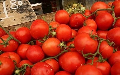 Tomatoes for sale at the Mahane Yehuda market in Jerusalem, September 2012 (photo credit: Oren Nahshon/Flash90)
