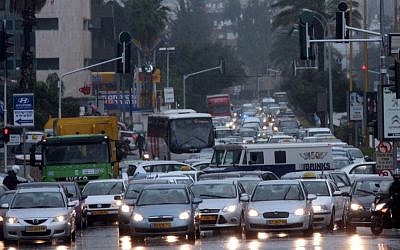 In this undated photo, heavy flooding from the Ayalon River causes traffic jams in Tel Aviv (Flash90)