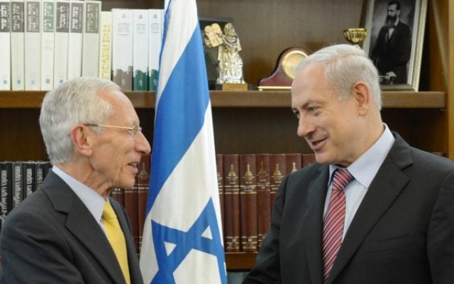 Prime Minister Benjamin Netanyahu with Bank of Israel Governor Stanley Fischer(photo credit: Amos Ben Gershom/GPO/Flash90)