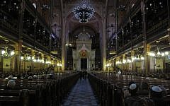 The interior of Budapest's Dohany Street Synagogue. (photo credit: Ilan Ben Zion/Times of Israel staff)