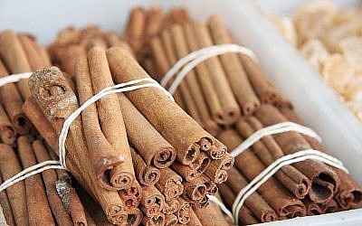 Bundles of cinnamon sticks, great in tea or hot chocolate (Courtesy Wiki Commons) Bundles of cinnamon sticks, great in tea or hot chocolate (Courtesy Wiki Commons)