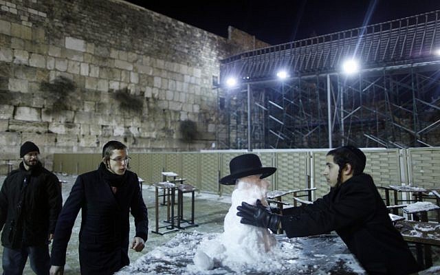 Reb Frostovich will be voting Shas, if he doesn't melt first. (photo credit: Flash90)