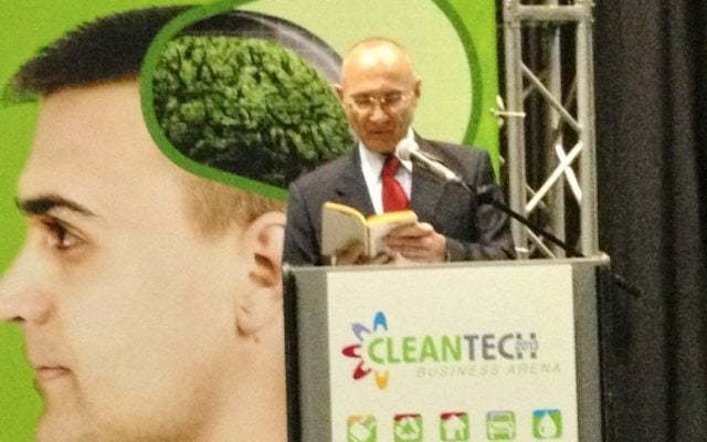 Energy and Water Minister Uzi Landau speaks at the Cleantech Business Forum (Photo credit: Courtesy) Energy and Water Minister Uzi Landau speaks at the Cleantech Business Forum (Photo credit: Courtesy)