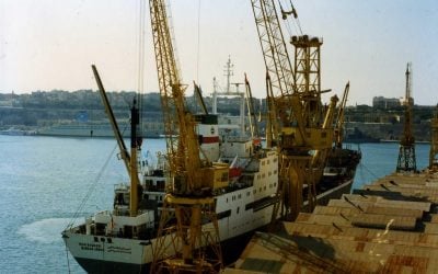 An Iranian cargo ship. (illustrative photo: CC BY-SA, sludgegulper, Flickr)