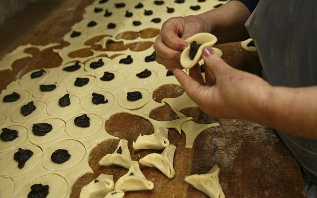 Getting the hamantaschen ready at Neuman's Bakery in Jerusalem (photo credit: Miriam Alster/Flash 90)