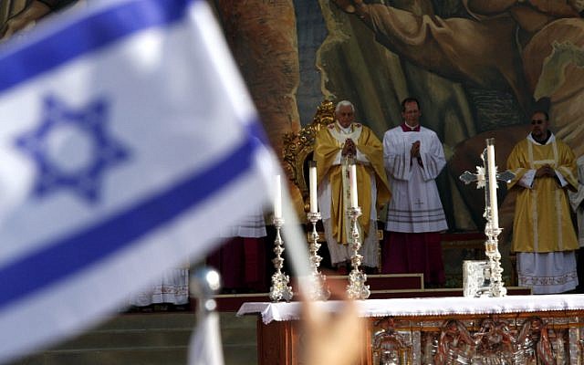 Pope Benedict XVI leads a mass in the Kidron Valley, outside Jerusalem's Old City, in May 2009 (photo credit: Lior Mizrahi/Flash90) Pope Benedict XVI leads a mass in the Kidron Valley, outside Jerusalem's Old City, in May 2009 (photo credit: Lior Mizrahi/Flash90)
