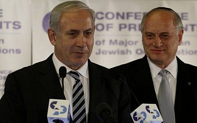 Malcolm Hoenlein (right) with Prime Minister Benjamin Netanyahu (Photo credit: Uri Lenz/FLASH90)