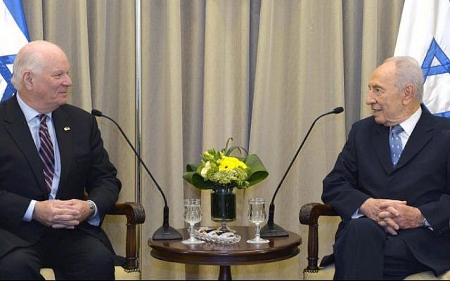 Shimon Peres (right) and Ben Cardin at a meeting in Jerusalem, Sunday (photo credit: Flash90)