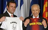President Shimon Peres and FC Barcelona president Sandro Rosell at a press conference in Tel Aviv on February 21, 2013 (photo credit: Mark Neyman/GPO/Flash90)
