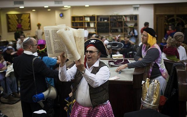 Men in skirts and wigs, an automatic Purim costume (photo credit: Yonatan Sindel/Flash 90)
