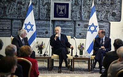 President Shimon Peres during a meeting with The Conference of Presidents of Major American Jewish Organizations in Jerusalem on February 11, 2013. (photo credit: Flash90)