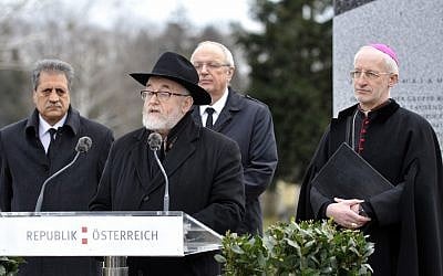 Austria's chief rabbi, Paul Chaim Eisenberg, delivers a speech to an interfaith audience at Vienna's Central Cemetery. (Hans Punz/AP)