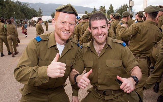 Lone soldiers graduate the IDF's Hebrew language school (photo credit: courtesy of Jared Bernstein Photography/Nefesh B'Nefesh)