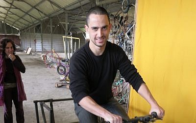 “Walking Bicycle” by Didi Vardi (Photo Credit: The Bloomfield Science Museum Jerusalem)