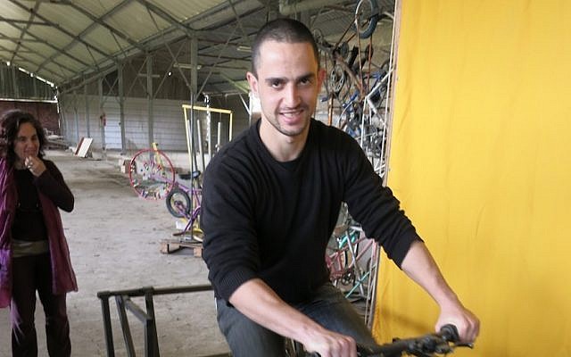 “Walking Bicycle” by Didi Vardi (Photo Credit: The Bloomfield Science Museum Jerusalem)