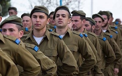 Soldiers at a ceremony marking the end of a Hebrew course (photo credit: courtesy of Jared Bernstein Photography/Nefesh B'Nefesh)