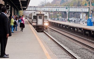Metro-North train in New York City (photo credit: CC BY-2.0, PhilipC, Flickr)