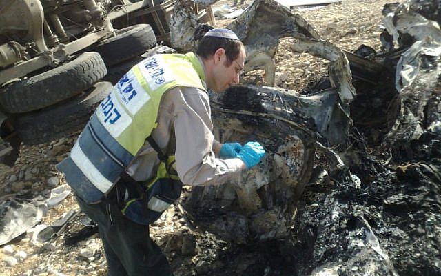 The traffic accident at the Arava junction that left five of the Dahan family members dead, February 22, 2010. (photo credit: Flash90)
