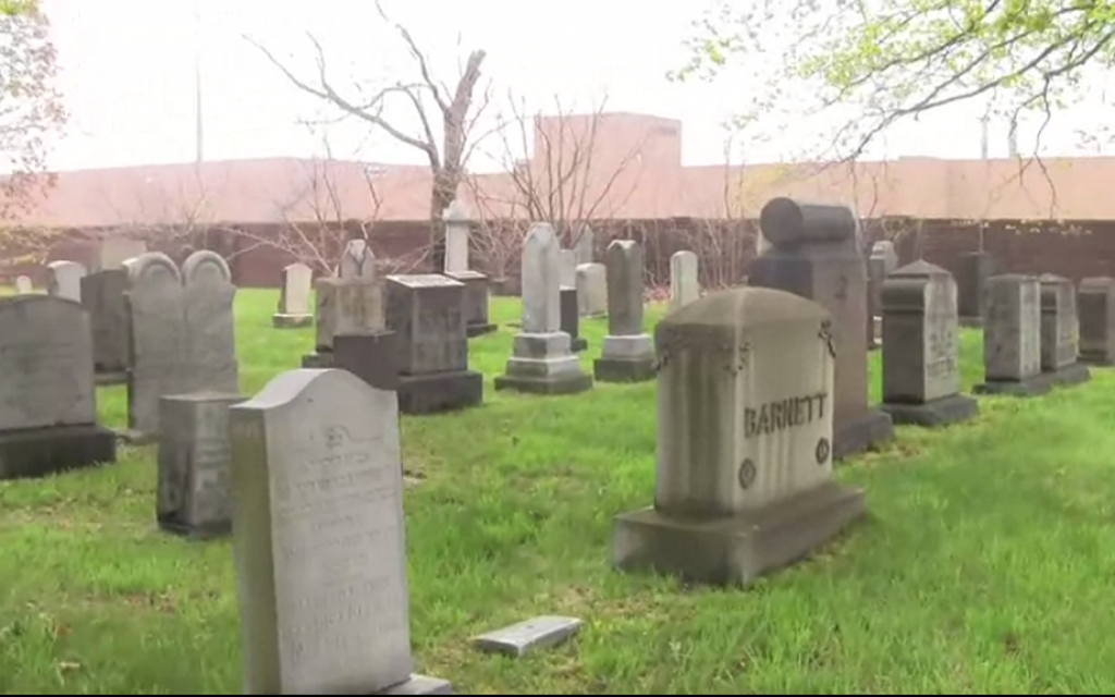 Without her body, Ana Rosa Kucinski's family couldn't perform the standard Jewish mourning rituals. (Illustrative image: YouTube screenshot) Without her body, Ana Rosa Kucinski's family couldn't perform the standard Jewish mourning rituals. (Illustrative image: YouTube screenshot)