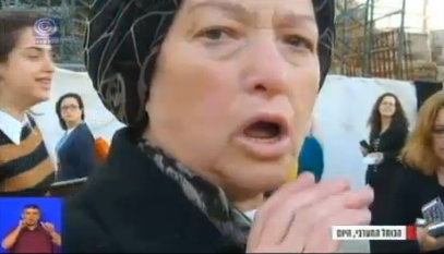 The 'eh'ing' protester featured on 'Eretz Nehederet' (Courtesy screen grab)
