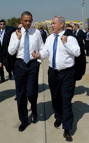 Jackets off: Benjamin Netanyahu and Barack Obama at the airport (Photo credit: by Avi Ohayon/GPO / FLASH90)