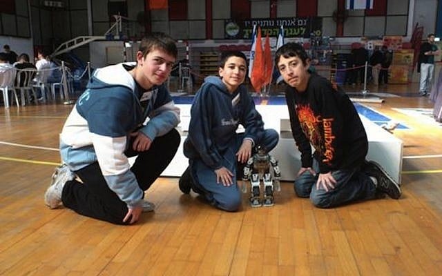 Students from a Haifa junior high school who created the Robo-waiter (Photo credit: Courtesy Technion) Students from a Haifa junior high school who created the Robo-waiter (Photo credit: Courtesy Technion)