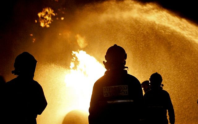 Illustrative photo of firefighters combating a blaze. (JINIPIX/Flash90)