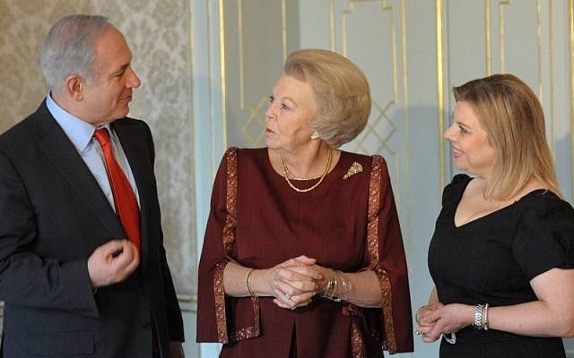 Dutch Queen Beatrix, center, with Prime Minister Benjamin Netanyahu and his wife, Sarah, in the Hague, January 19, 2012 (photo credit: Amos Ben Gershom/GPO/Flash90) Dutch Queen Beatrix, center, with Prime Minister Benjamin Netanyahu and his wife, Sarah, in the Hague, January 19, 2012 (photo credit: Amos Ben Gershom/GPO/Flash90)