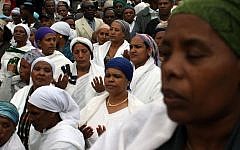 Ethiopian Jews take part in a prayer of the Sigd holiday in Jerusalem. (Yoav Ari Dudkevitch/Flash90)
