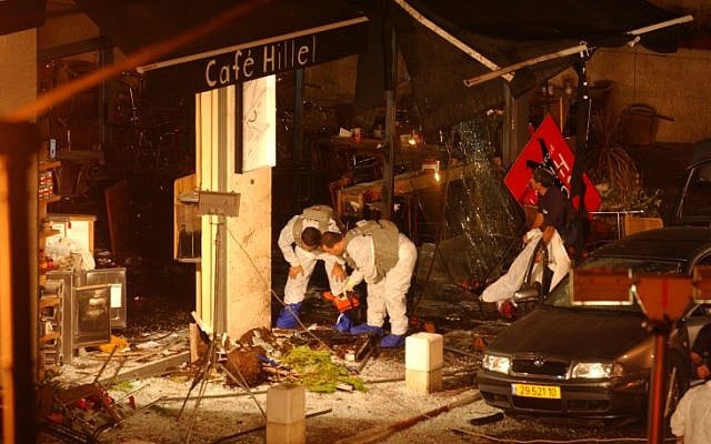 The scene of a suicide bombing on September 9, 2003 after a Palestinian suicide bomber blew himself up at the entrance of Cafe Hillel coffee shop in Jerusalem. (Flash90)