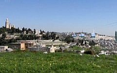 A mock-up of the project shows cable cars running over the Hinnom Valley to the Old City (photo credit: Channel 10)