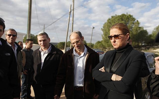 Tzipi Livni visits the West Bank settelment of Gvaot in Gush Etzion, December 19 (photo credit: Lior Mizrahi/Flash90) Tzipi Livni visits the West Bank settelment of Gvaot in Gush Etzion, December 19 (photo credit: Lior Mizrahi/Flash90)