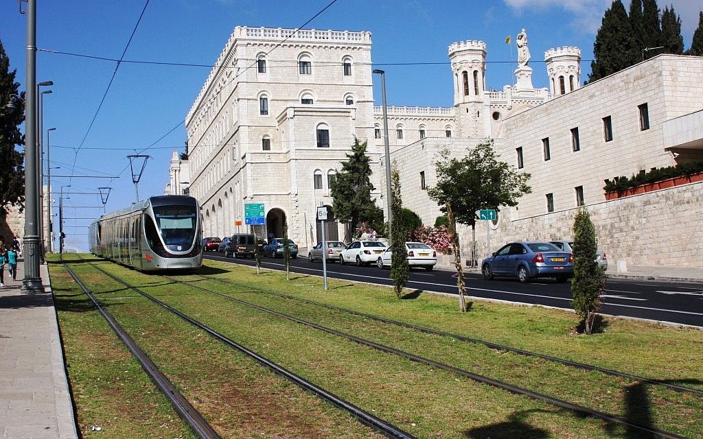 Notre Dame and Jerusalem's Light Train (photo by Shmuel Bar-Am) Notre Dame and Jerusalem's Light Train (photo by Shmuel Bar-Am)
