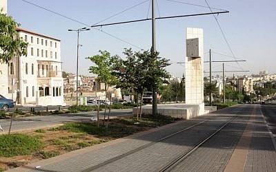 Sundial across from Mandelbaum Gate (photo by Shmuel Bar-Am)