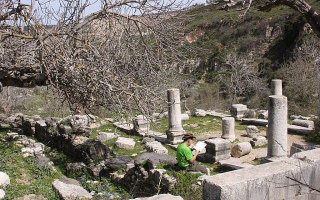 Synagogue on the path to Nahal, Gush Halav (photo credit: Shmuel Bar-Am)