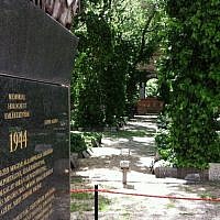 A large burial area for those who died in the Budapest Ghetto (photo credit: Aaron Kalman) A large burial area for those who died in the Budapest Ghetto (photo credit: Aaron Kalman)