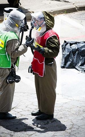 Medical staff during a Home Front Command drill in Jerusalem (Photo credit: David Katz/ The Israel Project)