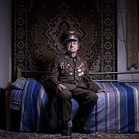 Soviet Jewish World War veteran Aharon Kavishaner, Friday, April 12, 2013. Kavishaner joined the Red Army in 1942, as an air force mechanic and served in the 4th Ukrainian Front, a Soviet army group.  (AP/Oded Balilty)