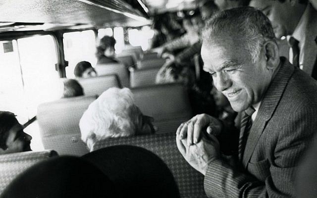 Yitzhak Shamir, former prime minister, pictured in 1986 on a bus from Tel Aviv to Jerusalem. (Moshe Shai/Flash90) Yitzhak Shamir, former prime minister, pictured in 1986 on a bus from Tel Aviv to Jerusalem. (Moshe Shai/Flash90)