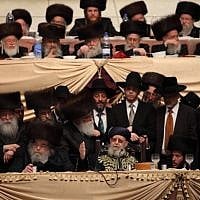 Shas spiritual leader Rabbi Ovadia Yosef attends the wedding of the grandson of the Belz Rabbi, Rabbi Shalom Rokach, to Hana Batya Pener in Jerusalem on May 22, 2013. (Photo credit: Yaakov Naumi/Flash90)