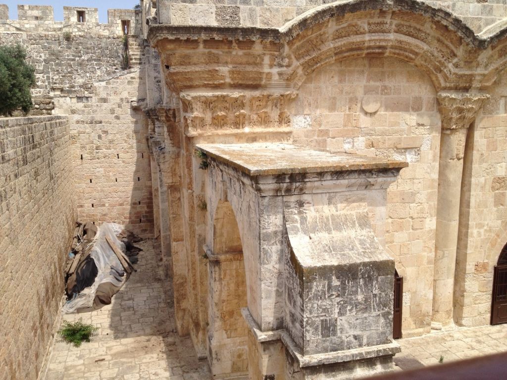 Beams (left) near the Golden Gate on the Temple Mount, this week (photo credit: Matti Friedman/Times of Israel) Beams (left) near the Golden Gate on the Temple Mount, this week (photo credit: Matti Friedman/Times of Israel)
