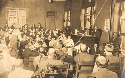 First day of the Leo Frank Trial, 1915. (photo credit: public domain)